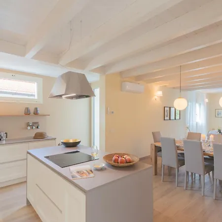 Cosima In With Private Pool By Rent Villa Bellagio